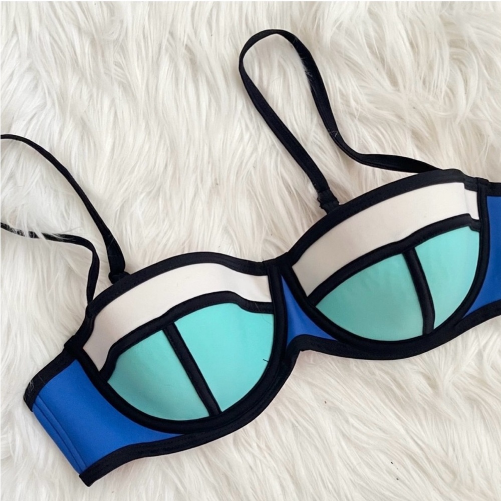 TRIANGL Bikini Top
